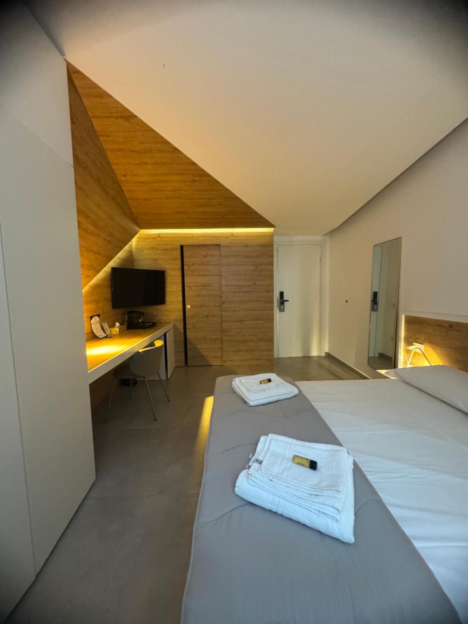 Bed & Breakfast Space Tower Napoli