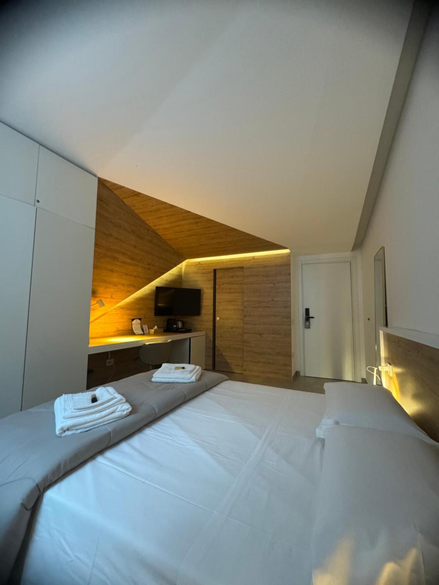 Space Tower Bed & Breakfast Napoli