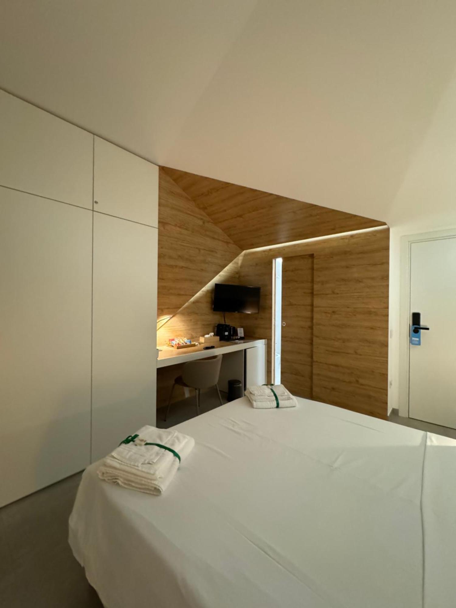 Bed & Breakfast Space Tower *
